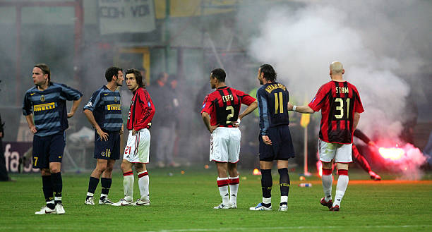 但莱切坚不 但莱切坚不